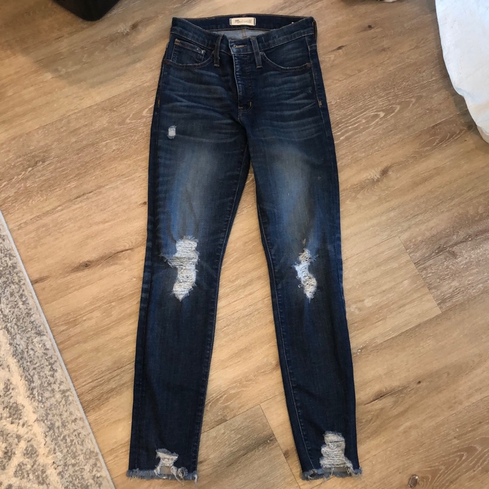 Madewell 9in rise skinny jeans .  Worn a few times.